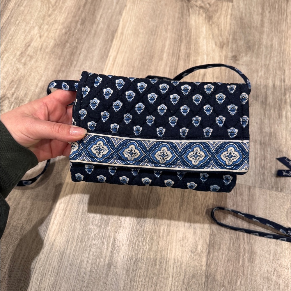 Vera Bradley Matching Blue Floral Travel Set Crossbody Bag Wallet Cosmetic Pouch - Picture 7 of 14